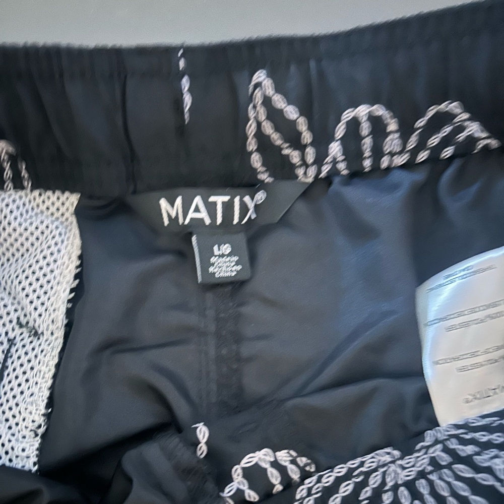 Men’s Large shorts